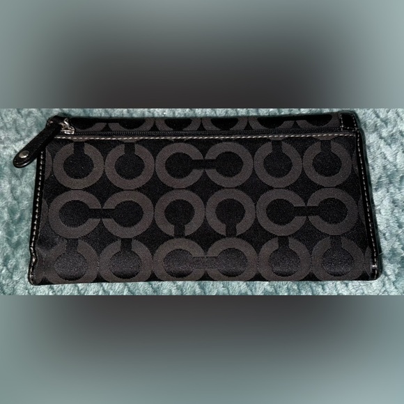 Authentic Black Logo Coach Wallet W/Credit Card Slots And Coin Case Lavender - Picture 3 of 10